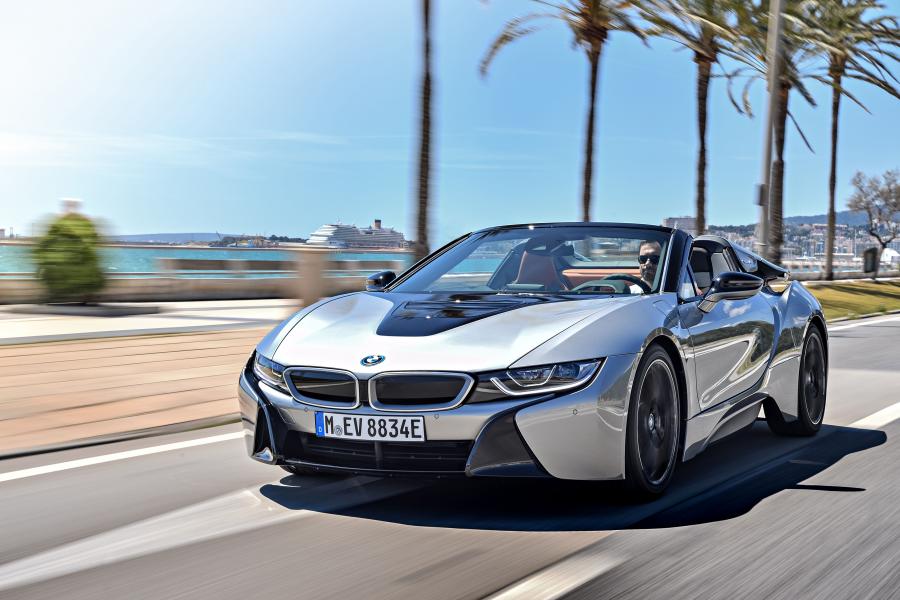  BMW i8 Roadster (I15) 2018 года  (WW) (фото 101 из 198)